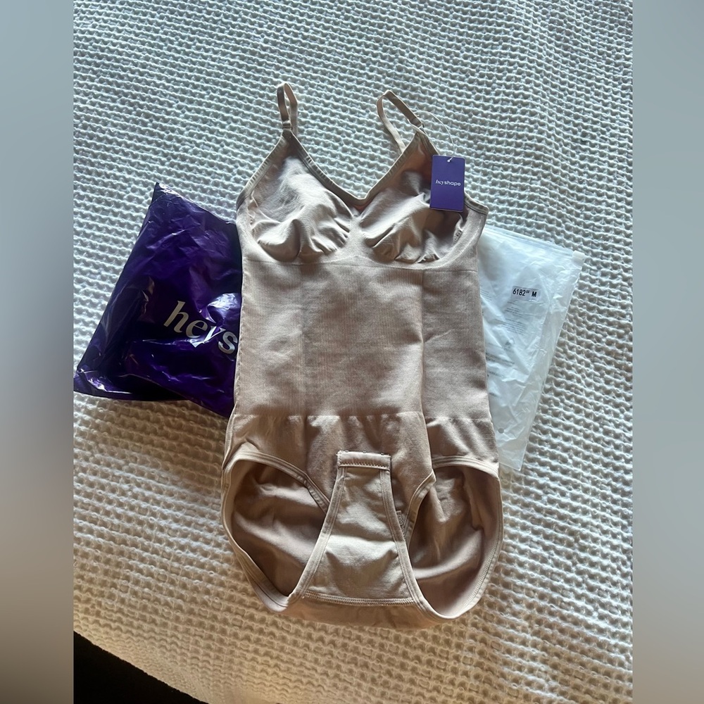 Heyshape shapeware NWT size M